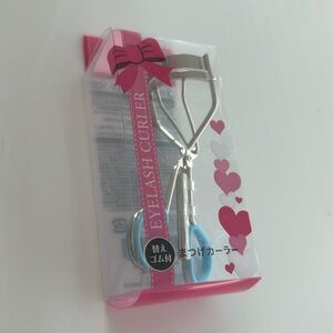 Eyelash curler
